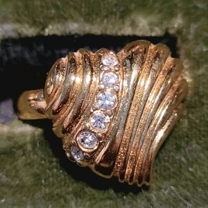 CUTE HEART GOLDTONE CRYSTAL RING      7
